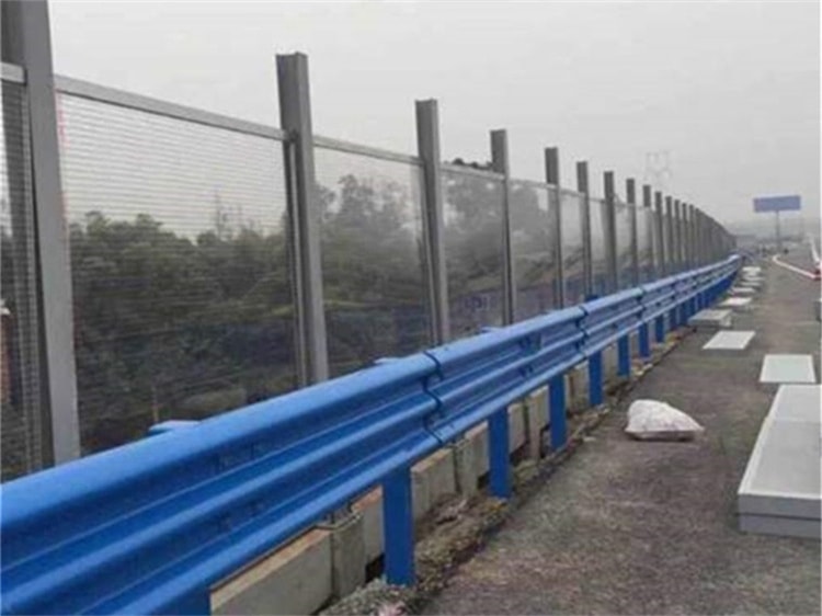 三波护栏板